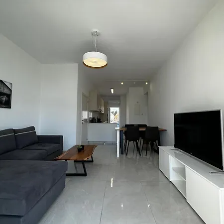 Seaside Bliss 1-bed アパート